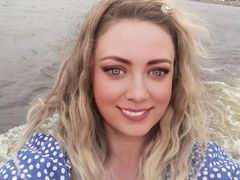 JesicaFoxi - blond female with  big tits webcam at LiveJasmin