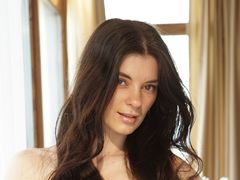 KristiAmore - female with brown hair and  big tits webcam at ImLive