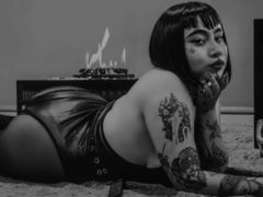 JessYves - female with black hair webcam at LiveJasmin