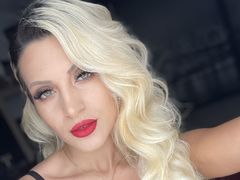 JessycaPike - blond female with  big tits webcam at LiveJasmin