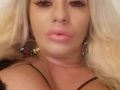 JessieAdele - blond female with  big tits webcam at LiveJasmin