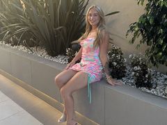 JessieBanksGFE - blond female with  big tits webcam at LiveJasmin