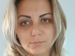 JessieRichards - female with black hair and  big tits webcam at LiveJasmin