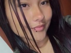 JessyMayers - female with black hair webcam at LiveJasmin