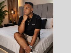 JeyDooks from LiveJasmin