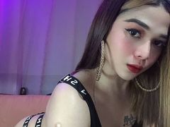 JhannaBabe - shemale with brown hair webcam at LiveJasmin