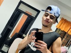 JhonOp from LiveJasmin