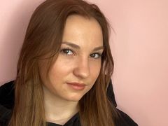 JoannieFroozy from LiveJasmin