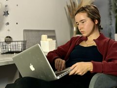 JolandaStarratt - female with brown hair webcam at LiveJasmin