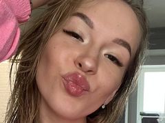 JonaHikes from LiveJasmin