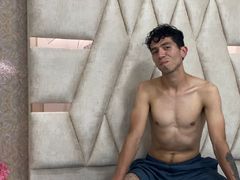 JonasGomez - male webcam at LiveJasmin