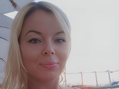 JoyceJones - blond female with  small tits webcam at LiveJasmin