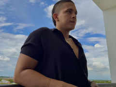 JuanSmiith from LiveJasmin