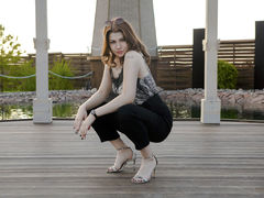 JuicyHelenX - blond female webcam at LiveJasmin