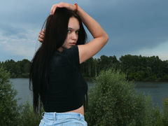 JuliaBee from LiveJasmin