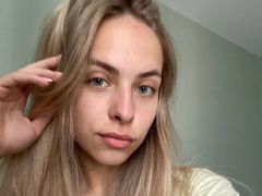 JuliaBenet from LiveJasmin