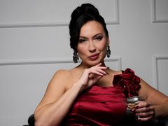 JuliaEvan - female with black hair webcam at LiveJasmin