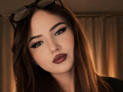 JuliaLegrand from LiveJasmin