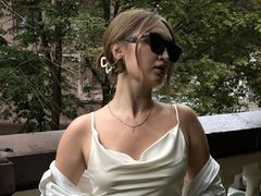 JuliaPonomi from LiveJasmin