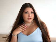 JulianaHoward - female with red hair and  big tits webcam at LiveJasmin