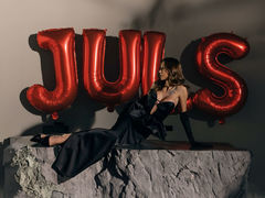 JulianaRoss - female with brown hair webcam at LiveJasmin