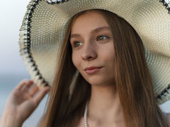 JulieDaniel - blond female webcam at LiveJasmin