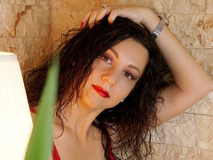 JulienneMoore - female with brown hair and  big tits webcam at LiveJasmin