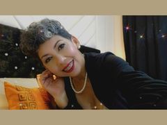 JuliaNewell - female with black hair webcam at LiveJasmin