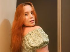 JulliaLyn from LiveJasmin