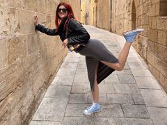 JullietteRose - female with brown hair and  small tits webcam at LiveJasmin