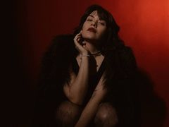 JulySvon - female with black hair webcam at LiveJasmin