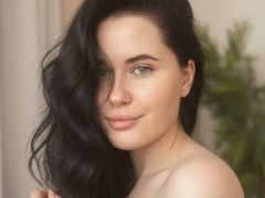 JunaOnnee from LiveJasmin