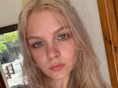 JuneLane from LiveJasmin