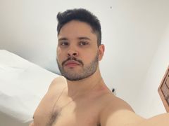 JunoFerrara - male webcam at LiveJasmin