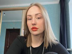 KacyBodiford - female with brown hair webcam at LiveJasmin