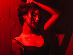 KalisteMoon - female with brown hair webcam at LiveJasmin