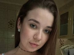 KarenGibbs - female with brown hair webcam at LiveJasmin