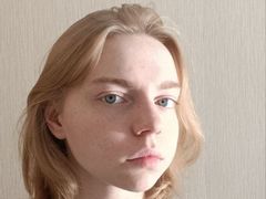 KarenMille from LiveJasmin