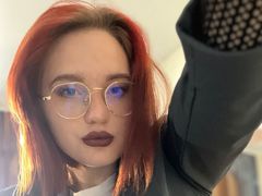 KarenPark - blond female webcam at LiveJasmin