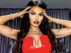 KarinaAlpha - female with black hair webcam at LiveJasmin