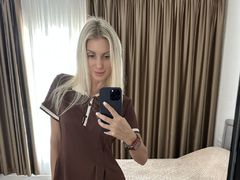 KarinaSim - blond female webcam at LiveJasmin