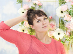 KarinellaSweet - female with brown hair webcam at LiveJasmin