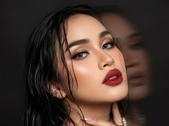 KarlieHunt - shemale with black hair webcam at LiveJasmin