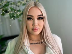 KarolLesly from LiveJasmin