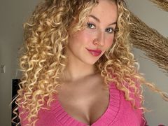 KarolinaRomero - blond female webcam at LiveJasmin