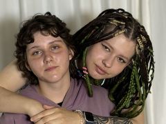 KasiAndLatarsha from LiveJasmin