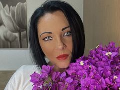 KataleyaJenifer - female with black hair and  big tits webcam at LiveJasmin