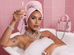 KatalunaSebastan - shemale with black hair webcam at LiveJasmin