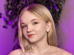 KateCherwood - blond female webcam at LiveJasmin