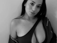 KaterinWomack - female with brown hair and  big tits webcam at LiveJasmin